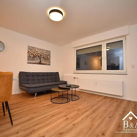 B & A Mit Balkon Und Parkplatz Naehe Uni Bwzk In Metternich