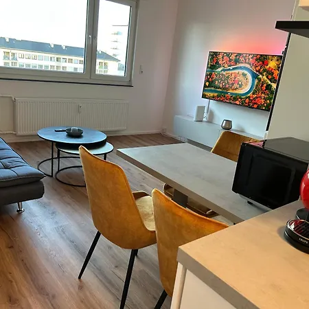B & A Mit Balkon Und Parkplatz Naehe Uni Bwzk In Metternich *