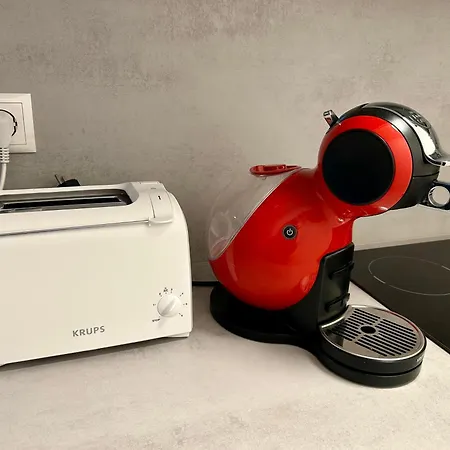 B & A Mit Balkon Und Parkplatz In Metternich דירה קובלנץ