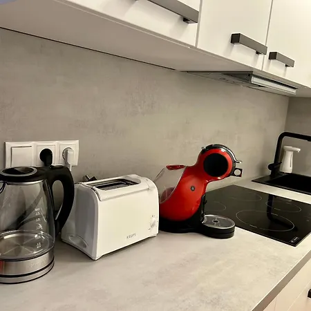 B & A Mit Balkon Und Parkplatz In Metternich