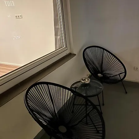 B & A Mit Balkon Und Parkplatz Naehe Uni Bwzk In Metternich Apartamento *