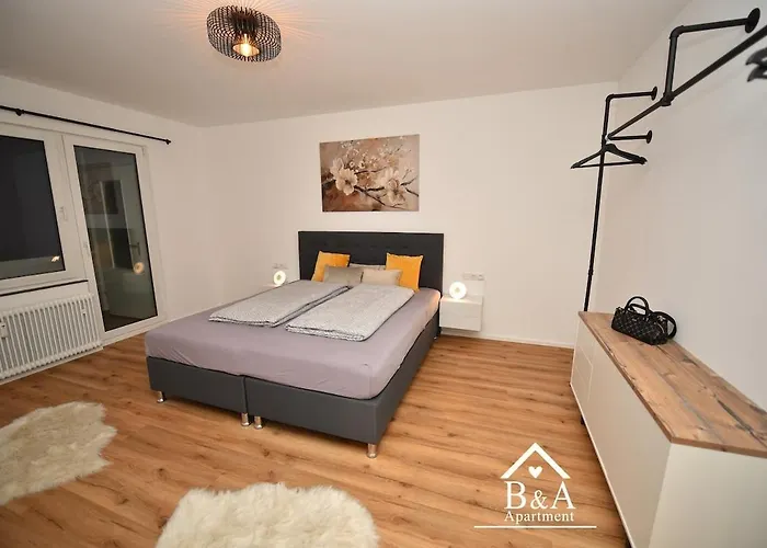 B & A Mit Balkon Und Parkplatz In Metternich *