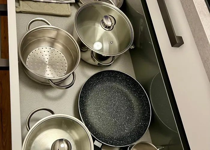 B & A Mit Balkon Und Parkplatz In Metternich Koblenz (Rhineland-Palatinate)